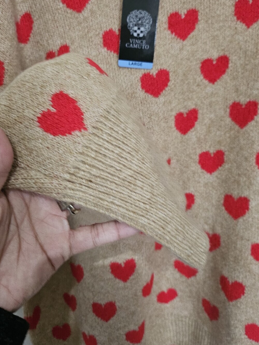 NWT Vince Camuto Heart Print Sweater Women’s Large Camel Red Hearts Crew Neck Kn - Picture 5 of 11